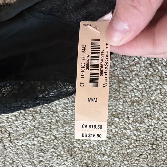 Victoria's‎ Secret Black Dream Angel V-String Panties Size Medium - Picture 3 of 6